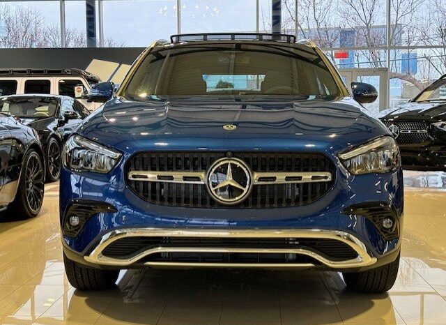 
								2025 Mercedes-Benz GLA 250 4MATIC full									