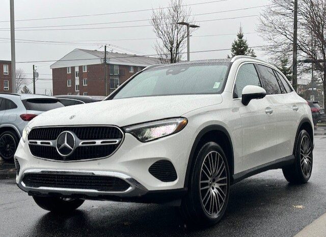 
								2025 Mercedes-Benz GLC 300 4MATIC full									