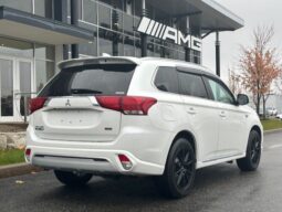 
										2020 Mitsubishi OUTLANDER PHEV LE S-AWC full									