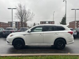 
										2020 Mitsubishi OUTLANDER PHEV LE S-AWC full									