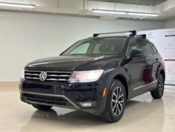 
										2020 Volkswagen Tiguan Comfortline 2.0T 8sp at w/Tip 4M full									