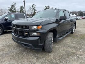 2020 Chevrolet Silverado 1500 Crew Cab 4×4 Custom / Short Box