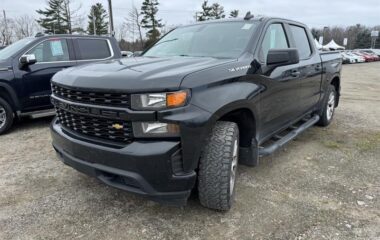 2020 Chevrolet Silverado 1500 Crew Cab 4×4 Custom / Short Box