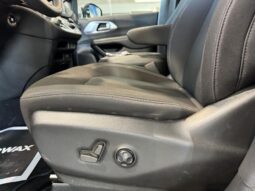 
										2022 Chrysler Pacifica Touring full									