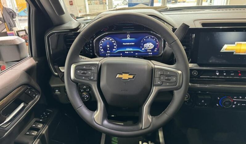 
								2024 Chevrolet Silverado 2500 LT full									