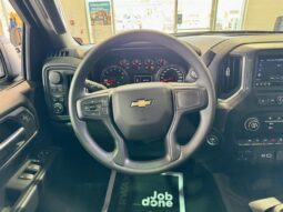 
										2024 Chevrolet Silverado 1500 Custom full									