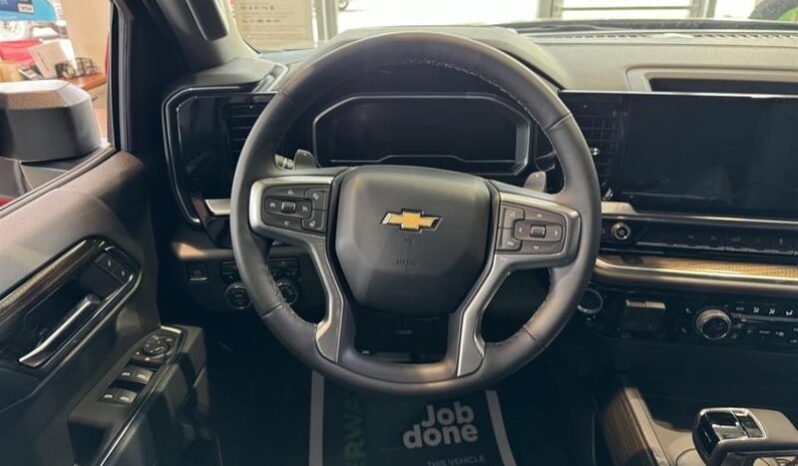 
								2024 Chevrolet Silverado 1500 LT full									