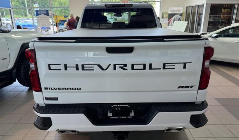 
								2024 Chevrolet Silverado 1500 RST full									