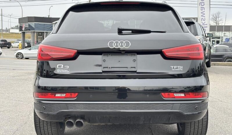 
								2017 Audi Q3 2.0T Technik quattro 4 portes full									