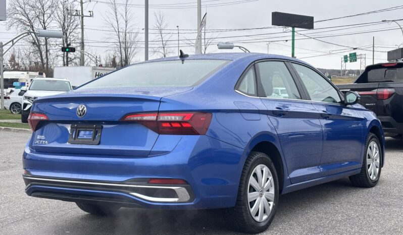 
								2022 Volkswagen Jetta Highline avec boîte automatique full									