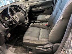 
										2015 Mitsubishi Outlander SE AWD full									