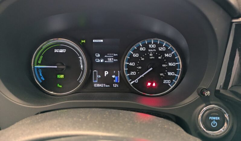 
								2020 Mitsubishi OUTLANDER PHEV SE AWD full									