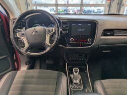 
										2020 Mitsubishi OUTLANDER PHEV SE AWD full									