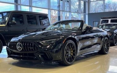 2023 Mercedes-Benz SL63 AMG Roadster