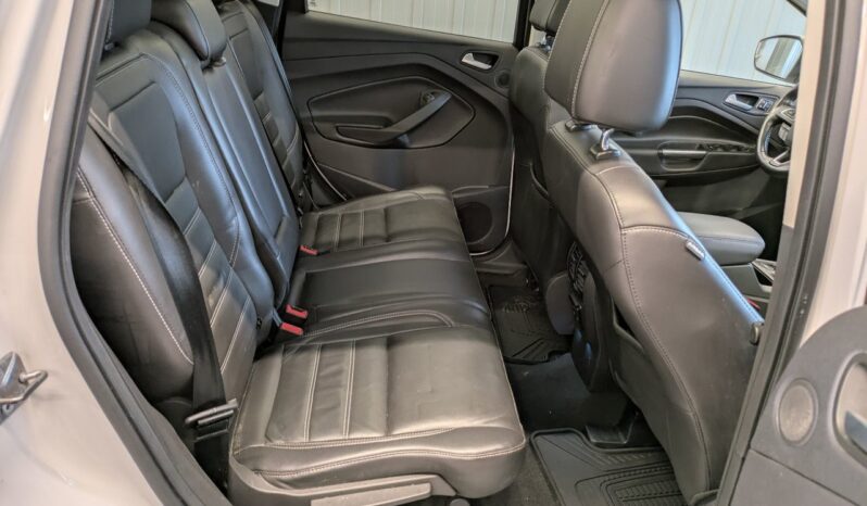 
								2017 Ford Escape Titanium 4WD full									