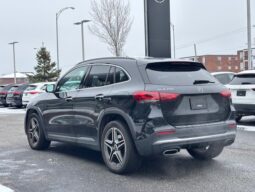 
										2021 Mercedes-Benz GLA250 4MATIC SUV full									