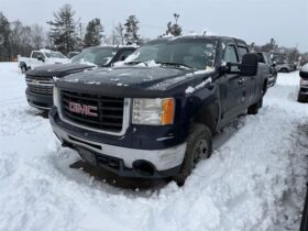 2010 GMC Sierra 2500 SLE Crew Cab Std Box 4WD 1SB