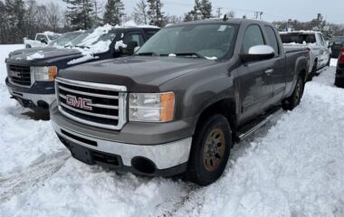 2012 GMC Sierra 1500 SLE  Ext Cab Standard Box 4WD 1SB