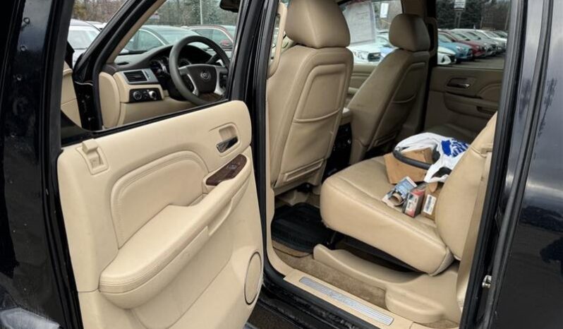 
								2013 Cadillac Escalade AWD full									