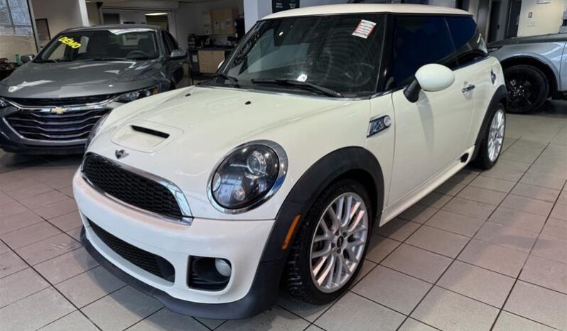 2013 Mini Cooper Hardtop - Occasion Coupé - VIN: WMWSV3C57DT475746 - Buckingham Chevrolet Buick GMC Gatineau