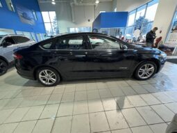 
										2016 Ford Fusion HEV SE full									