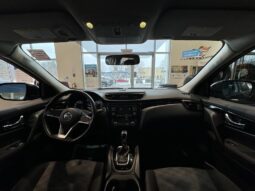 
										2017 Nissan Qashqai SV AWD CVT full									