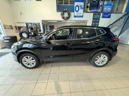 
										2017 Nissan Qashqai SV AWD CVT full									