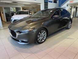 2019 Mazda Mazda3 - Occasion Berline - VIN: JM1BPADM4K1101594 - Buckingham Chevrolet Buick GMC Gatineau