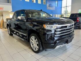 2023 Chevrolet Silverado 1500 Crew Cab 4×4 High Country / Short Box