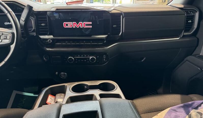 
								2023 GMC Sierra 1500 Crew Cab 4×4 SLT Standard Box full									