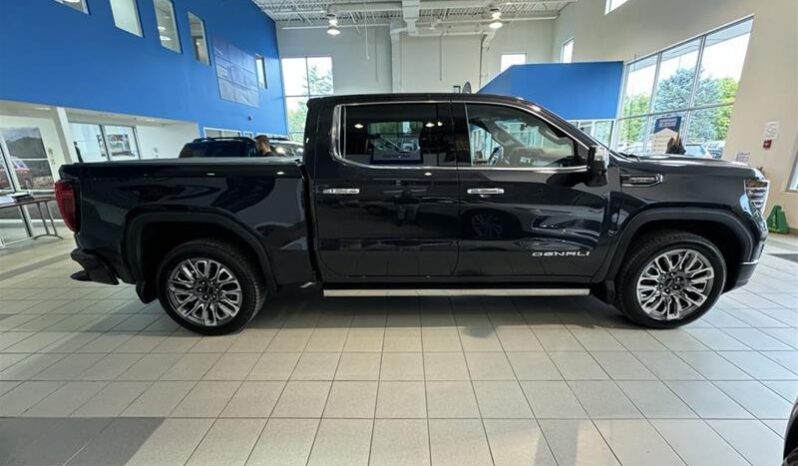 
								2023 GMC Sierra 1500 Denali Ultimate full									