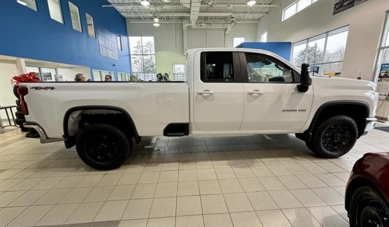 
								2024 Chevrolet Silverado 2500 4WD Double Cab Long Box LT full									