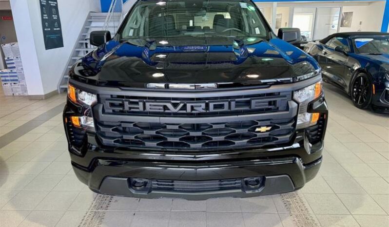 
								2024 Chevrolet Silverado 1500 Crew Cab Standard Box 4-Wheel Drive Custom full									