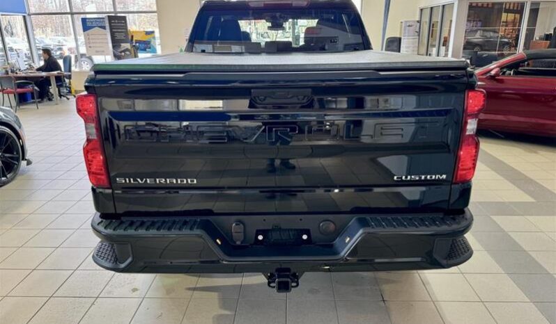 
								2024 Chevrolet Silverado 1500 Crew Cab Standard Box 4-Wheel Drive Custom full									