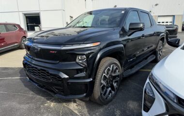 2024 Chevrolet Silverado EV e4WD Crew Cab RST