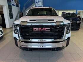 2024 GMC Sierra 2500 4WD Crew Cab Long Box Pro