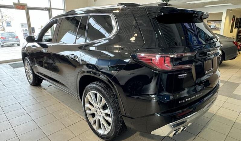 
								2024 GMC Acadia AWD Denali full									