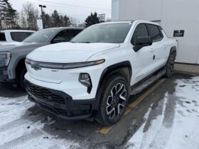 2025 Chevrolet Silverado EV e4WD Crew Cab Extended Range RST