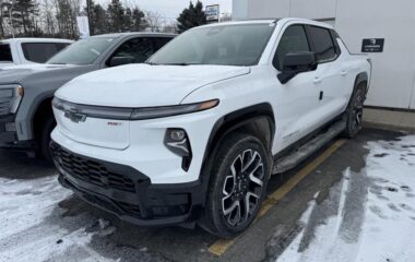 2025 Chevrolet Silverado EV e4WD Crew Cab Extended Range RST