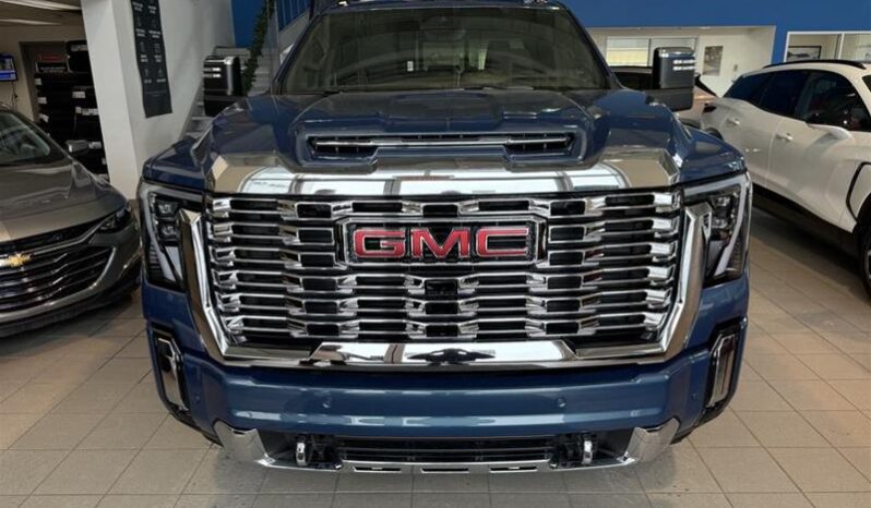 
								2025 GMC Sierra 2500 4WD Crew Cab Standard Box Denali full									