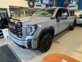 2025 GMC Sierra 2500 4WD Crew Cab Long Box AT4