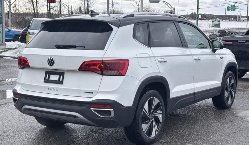 
								2023 Volkswagen Taos Highline 1.5t 7sp At full									