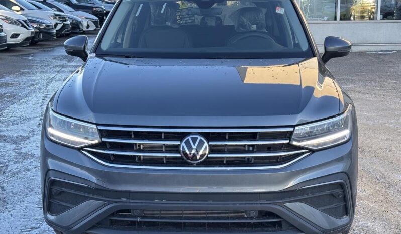 
								2024 Volkswagen Tiguan Comfortline 2.0t 8sp full									