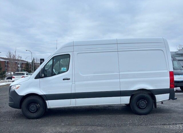 
								2025 Mercedes-Benz Sprinter Cargo Van 2500 Standard Roof I4 Diesel 144 full									