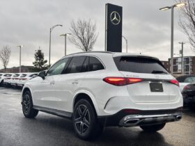 2025 Mercedes-Benz GLC300 4MATIC SUV