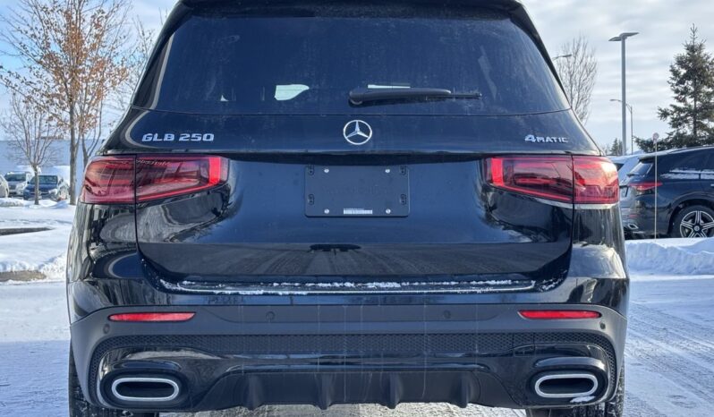 
								2025 Mercedes-Benz GLB250 4MATIC SUV full									