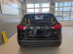 
										2017 Nissan Qashqai S AWD full									