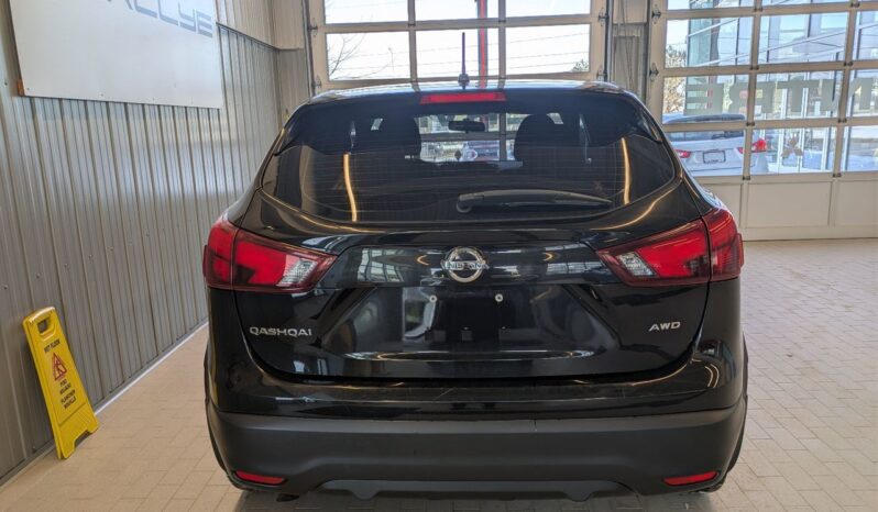 
								2017 Nissan Qashqai S AWD full									