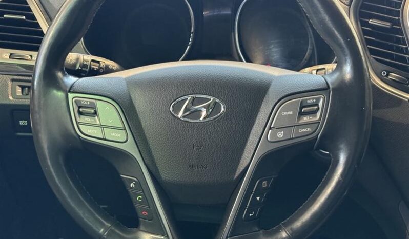 
								2013 Hyundai Santa Fe 2.0T AWD Limited full									