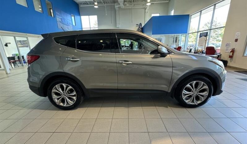 
								2013 Hyundai Santa Fe 2.0T AWD Limited full									